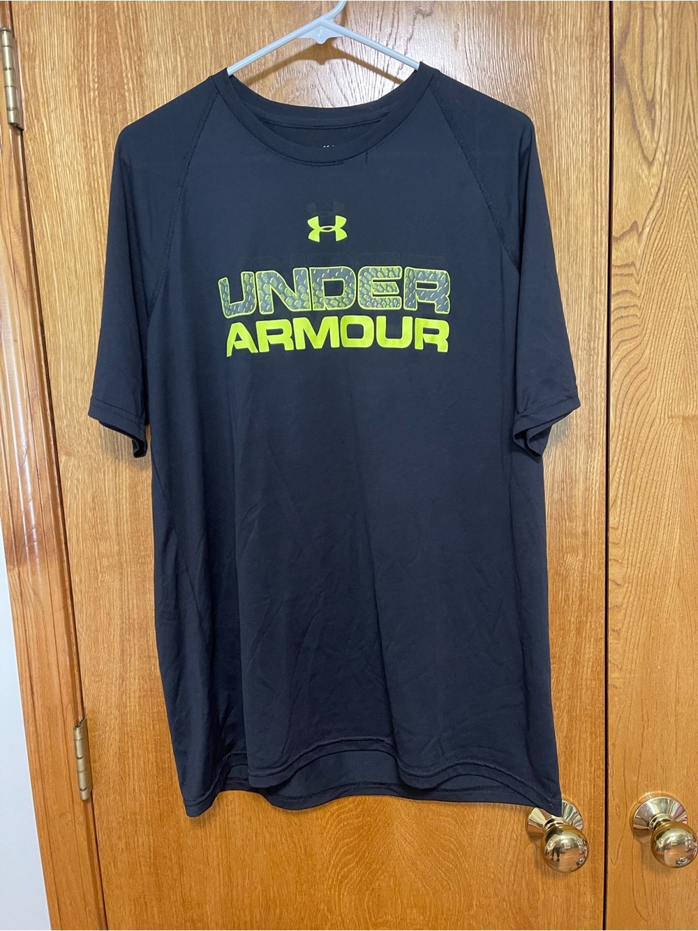 Under Armour youth Black Performance Logo Short Sleeve Shirt